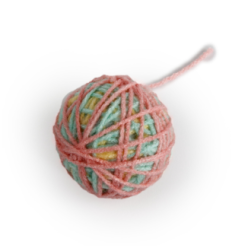 AFP Knotty Habit - Pelote de laine douce pour chat