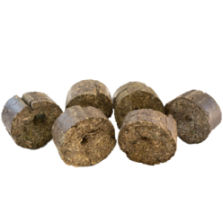 Bloc de luzerne pour chevaux avec trou 3 kg - Alimentation saine et naturelle