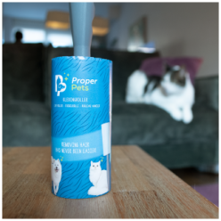 Dites adieu aux poils avec Proper Pets : Rouleau Anti-Poils !