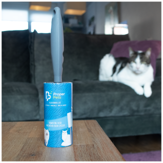 Dites adieu aux poils avec Proper Pets : Rouleau Anti-Poils !